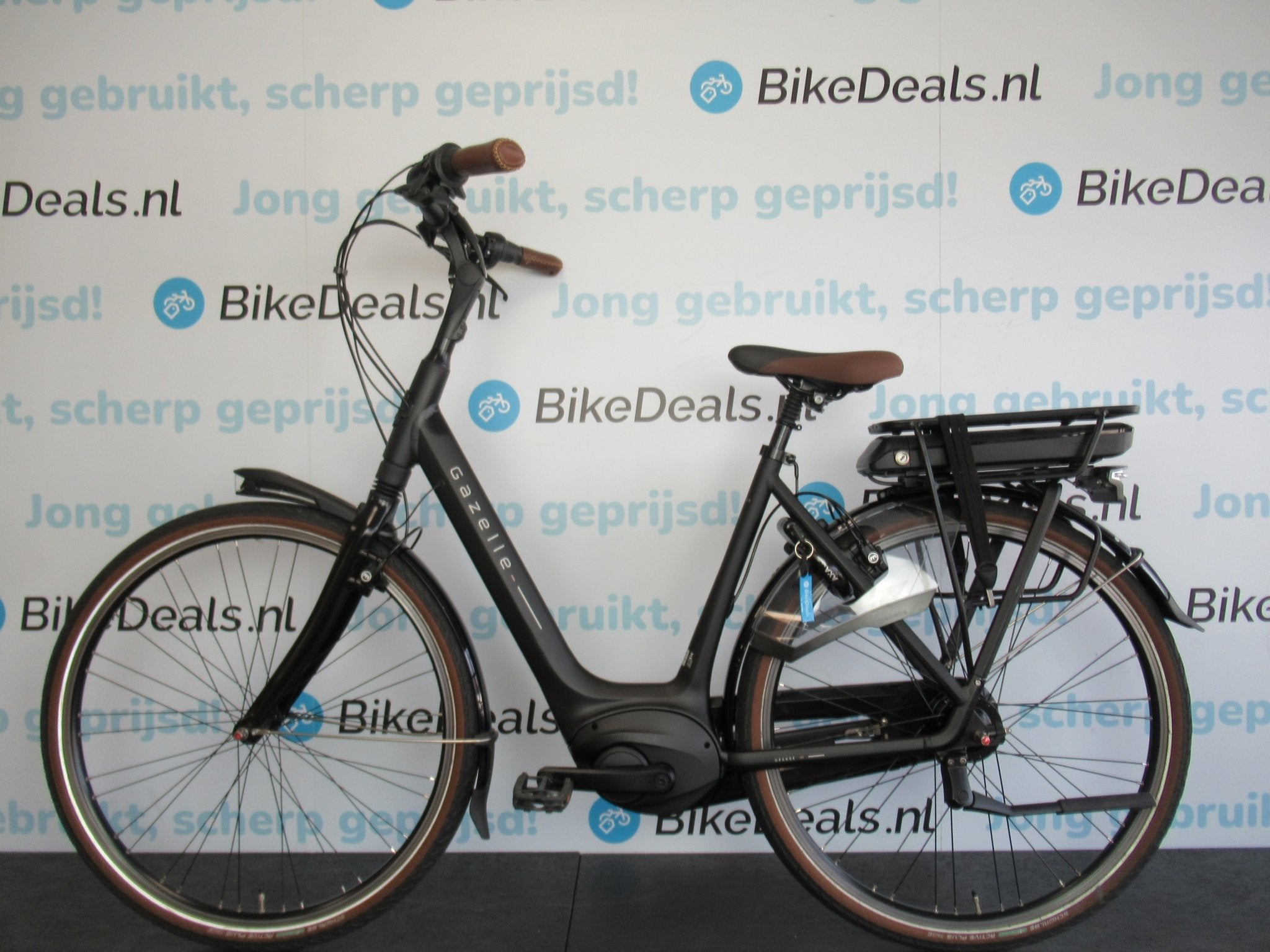 Gazelle Orange C8 HMB 2024 Zwart - Bikedeals