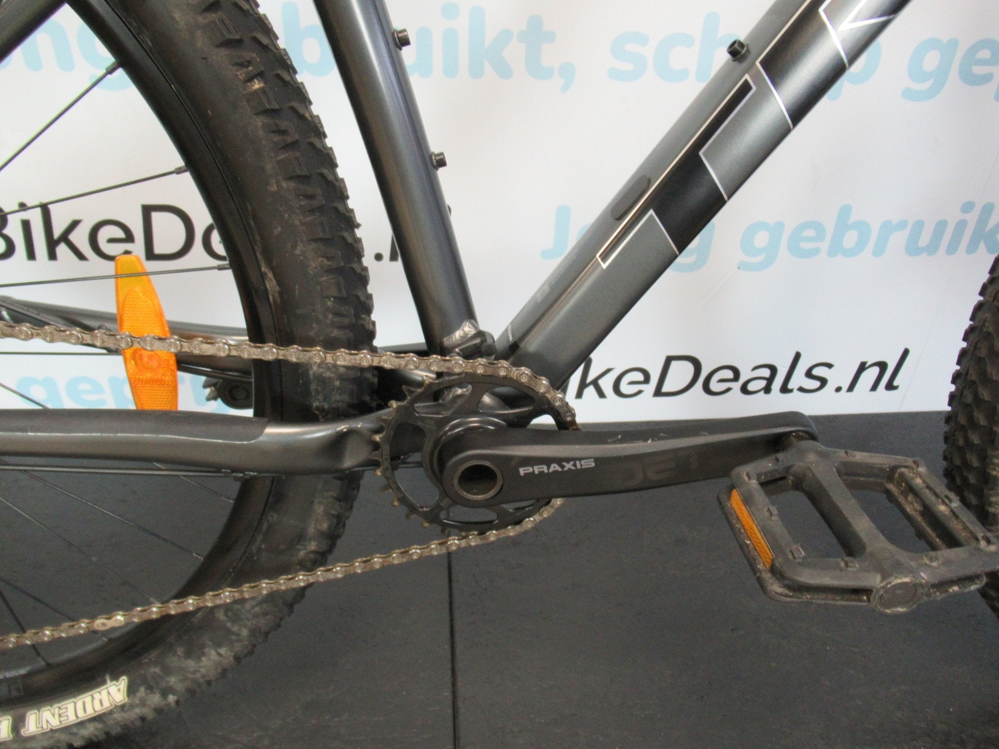 Trek x Caliber 8 - Bikedeals