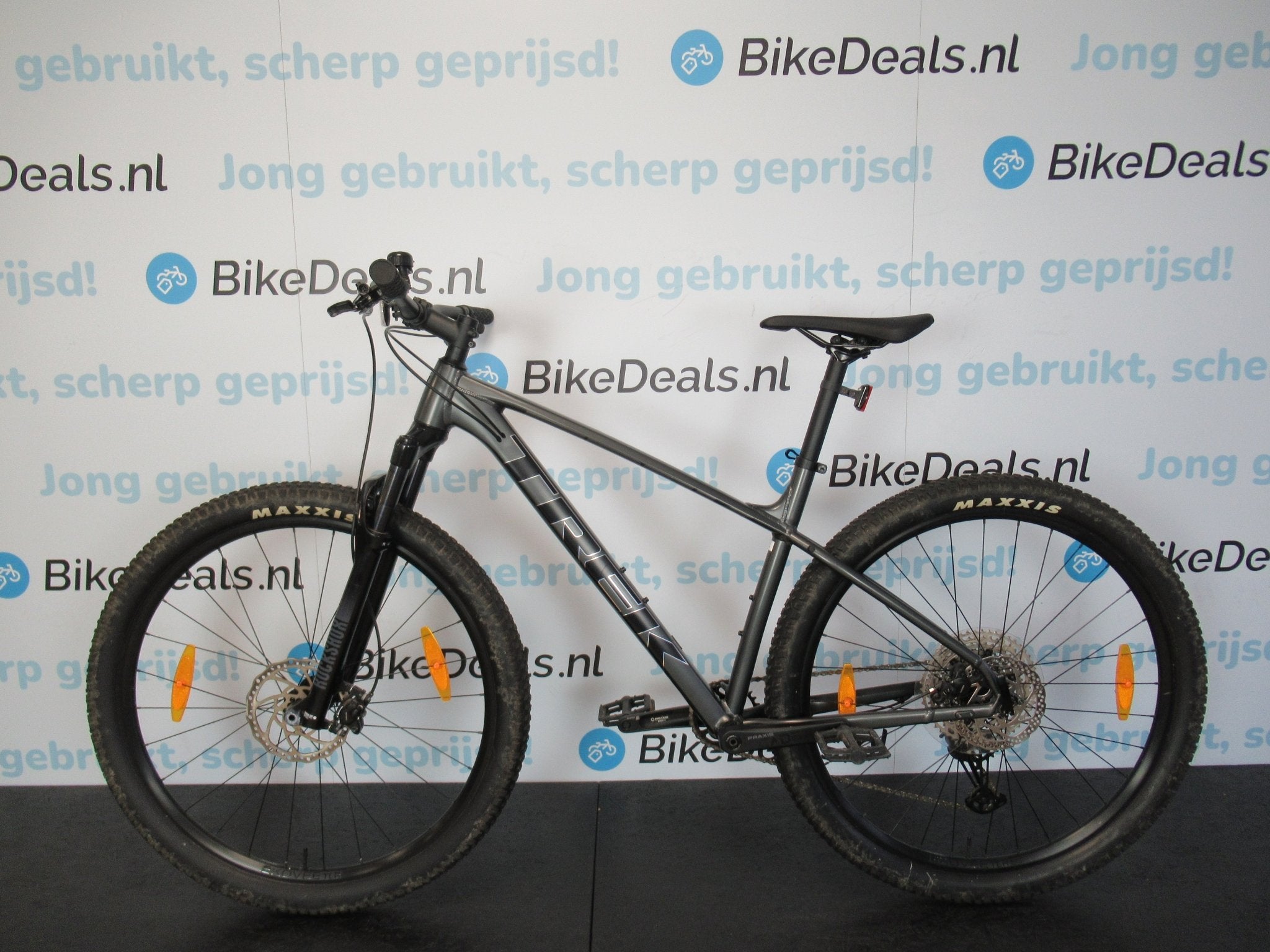 Trek x Caliber 8 - Bikedeals