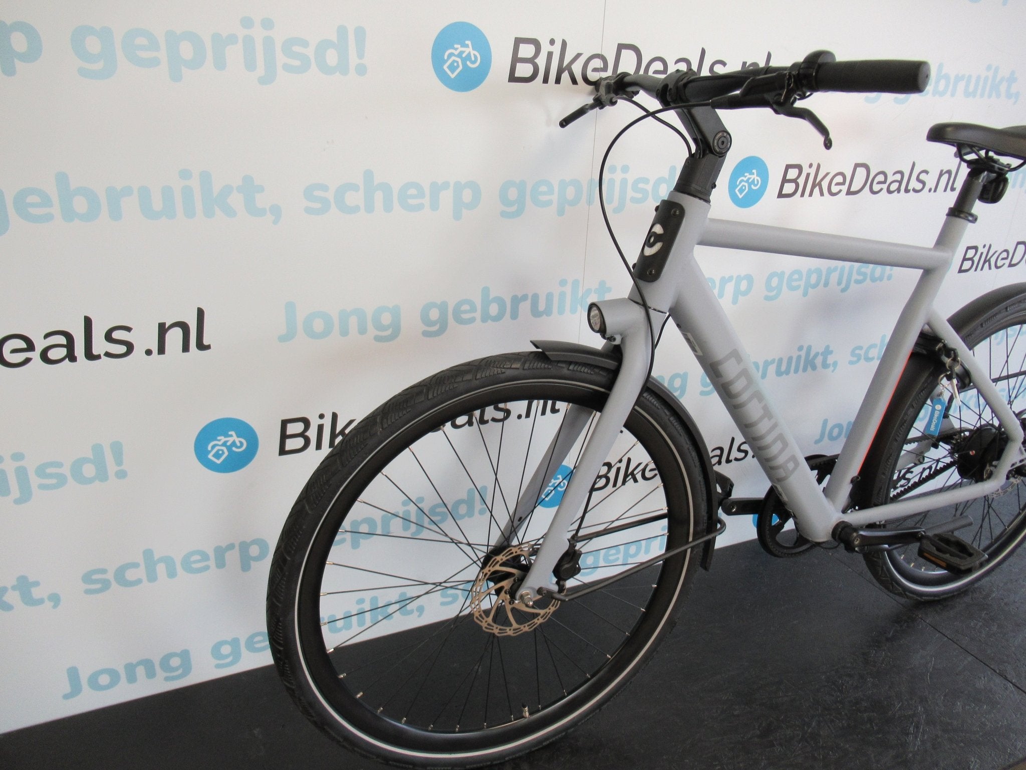 Cortina E - Lett Grijs 61cm - Bikedeals