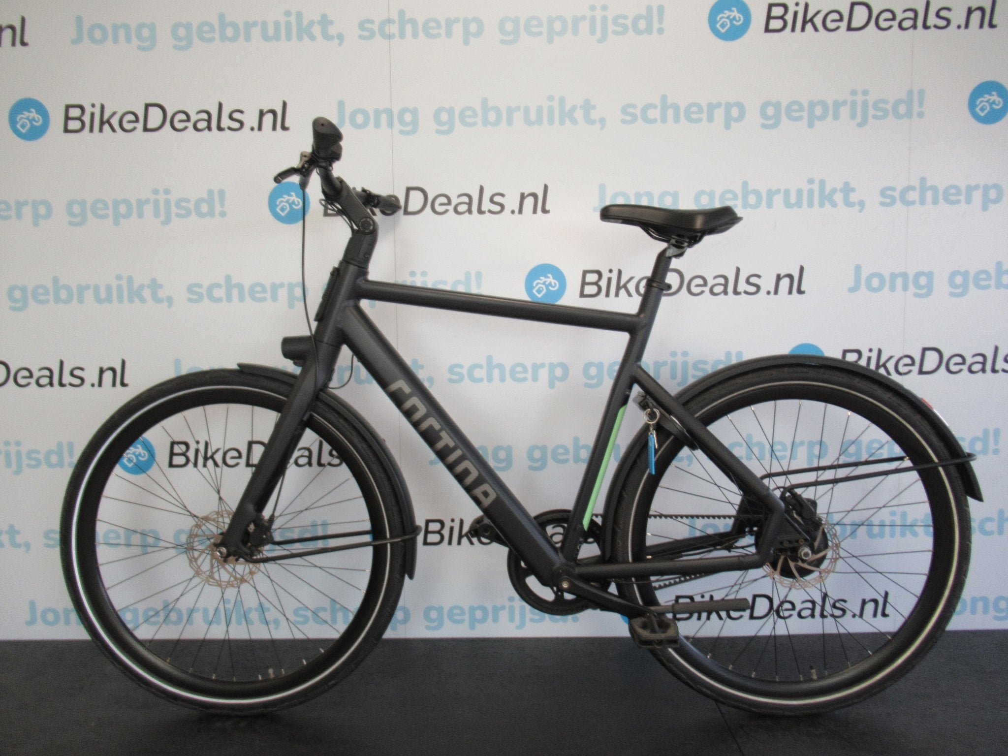 Cortina E - Lett Zwart 61cm - Bikedeals